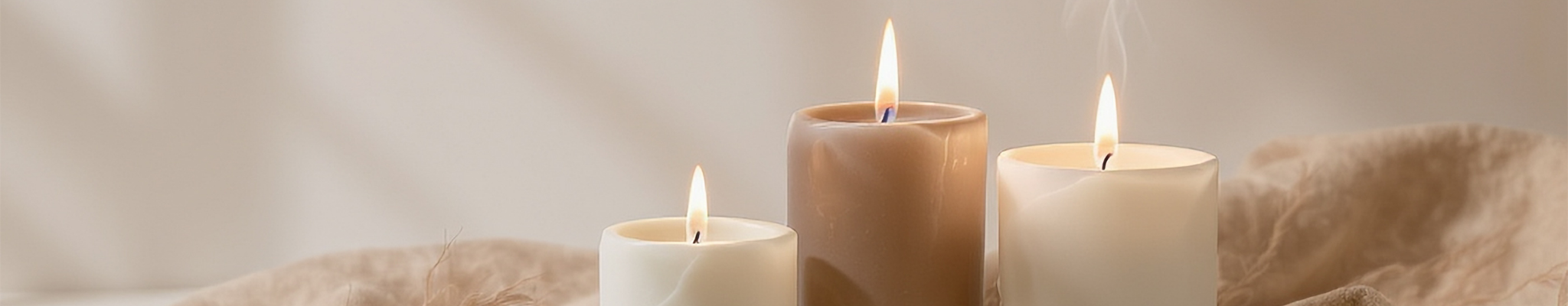 Kynttilät ja kynttilänjalat