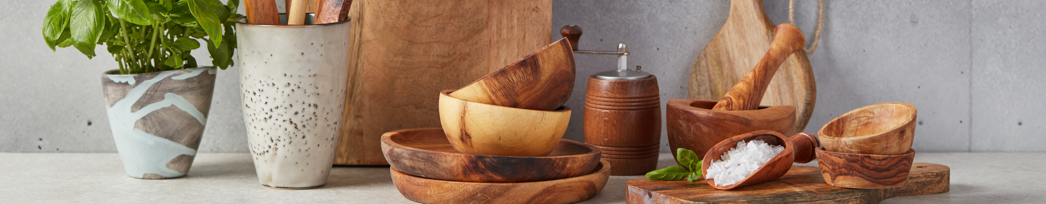 Keittiötarvikkeet ja astiat