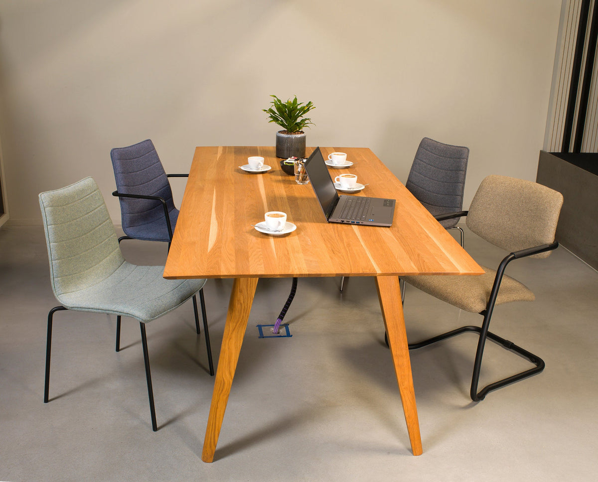 Workliving Verona ruokatuoli / kokoustuoli - villahuopa Fenice 152 pehmeän vaaleanpunainen - runko musta