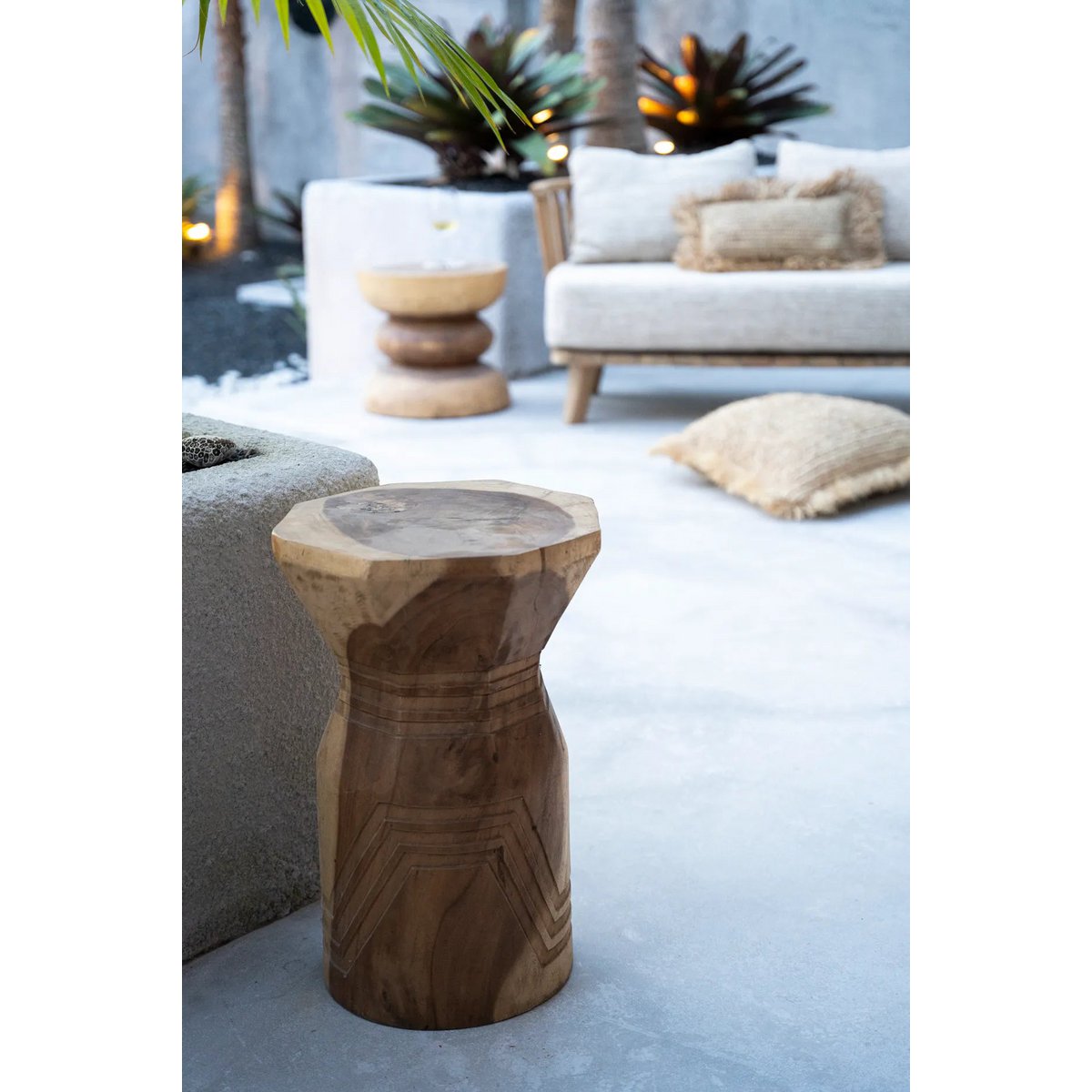Jakkara / Sivupöytä - THE BLOOM STOOL