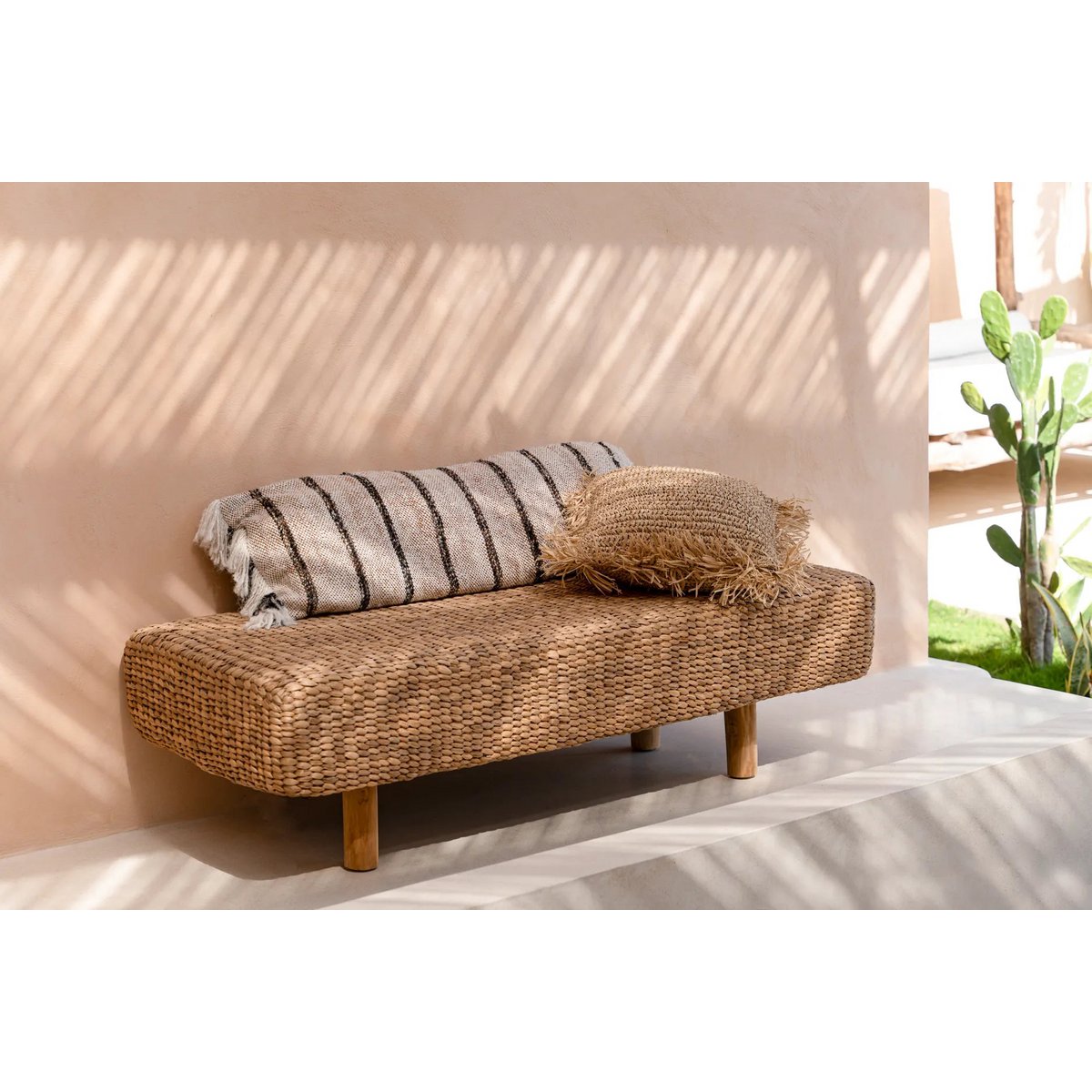 Penkki - The Water Hyacinth Bench