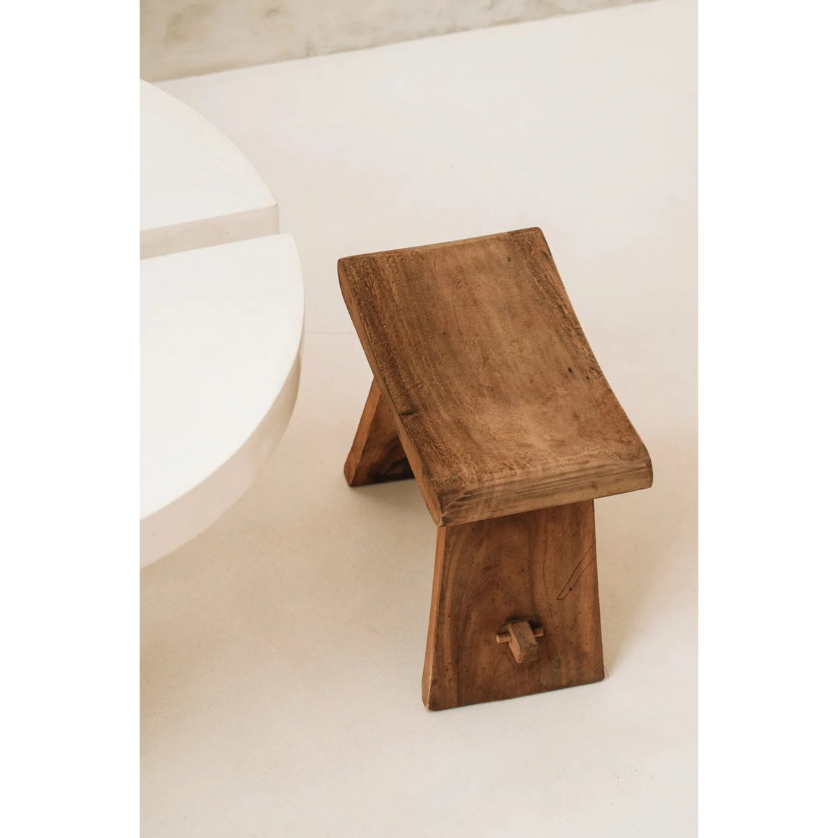 Jakkara - THE SUAR STOOL