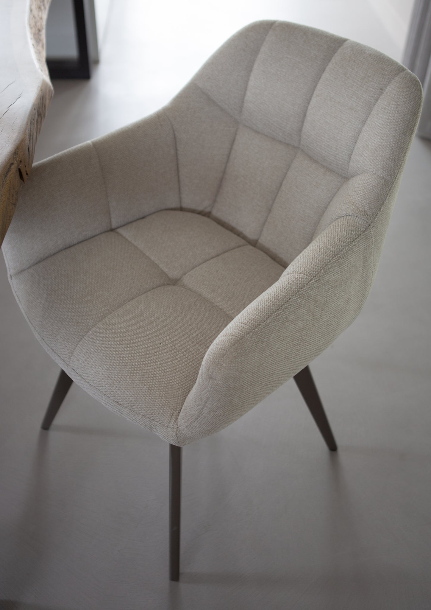 Ruokatuolisetti offwhite, kääntyvällä toiminnolla (2 kpl)