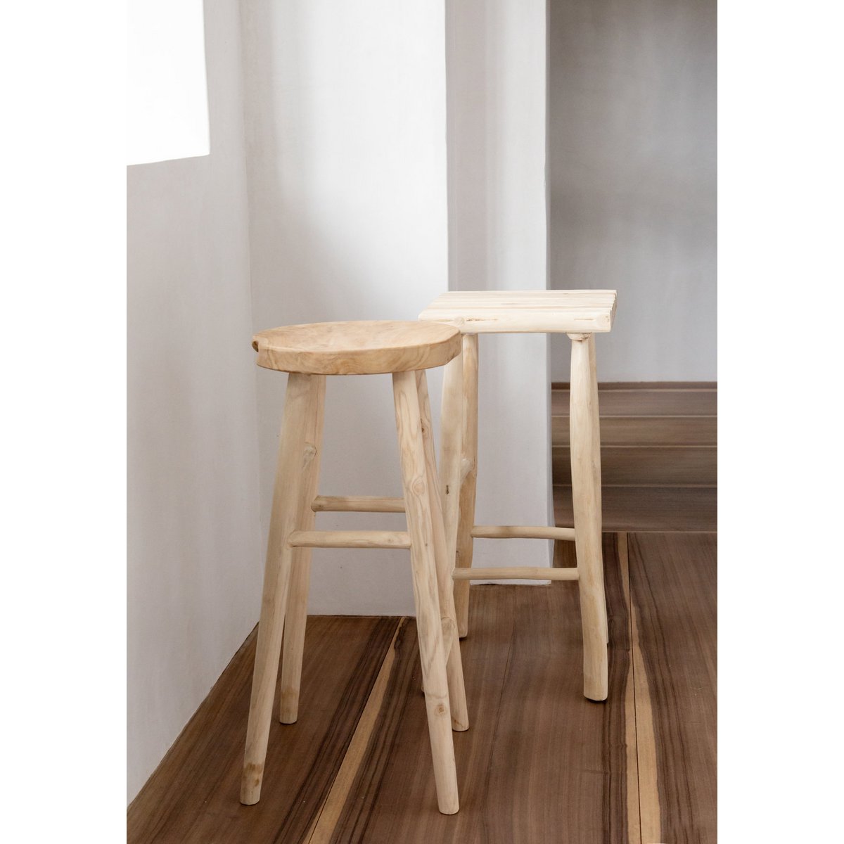 Baarijakkara - THE KEDUT BAR STOOL