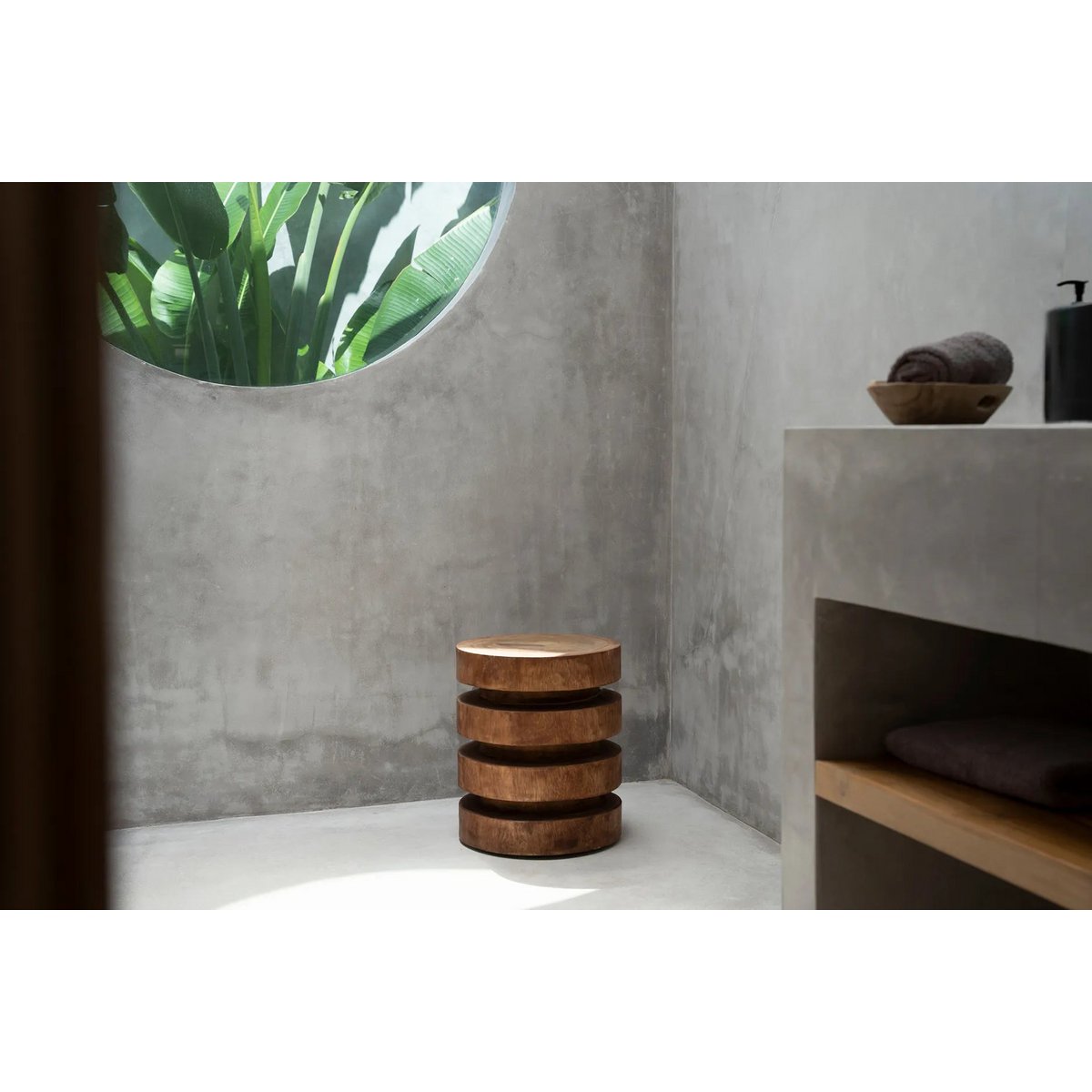 Jakkara / Sivupöytä - THE MASSAKA STOOL