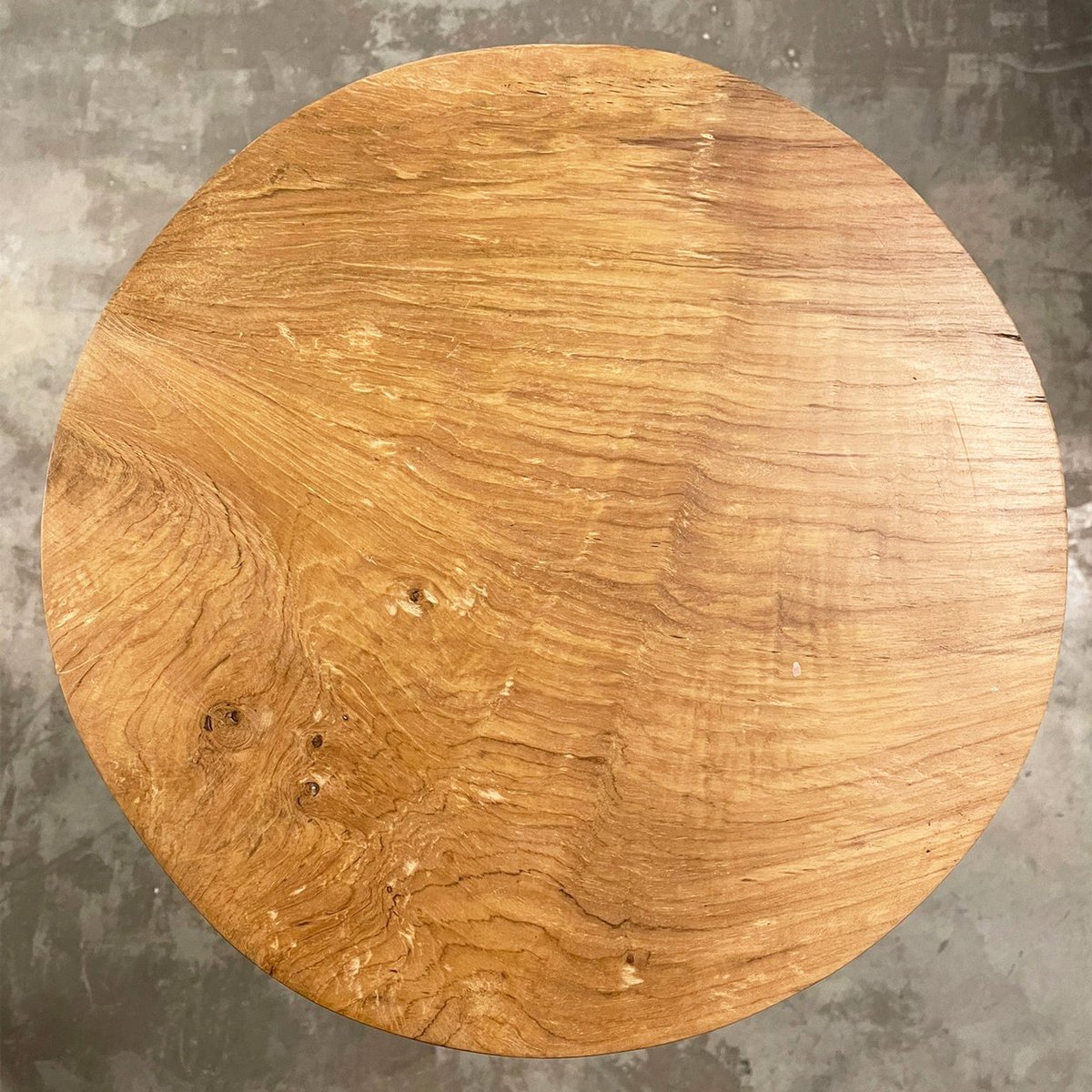 Baarijakkara - THE KEDUT BAR STOOL